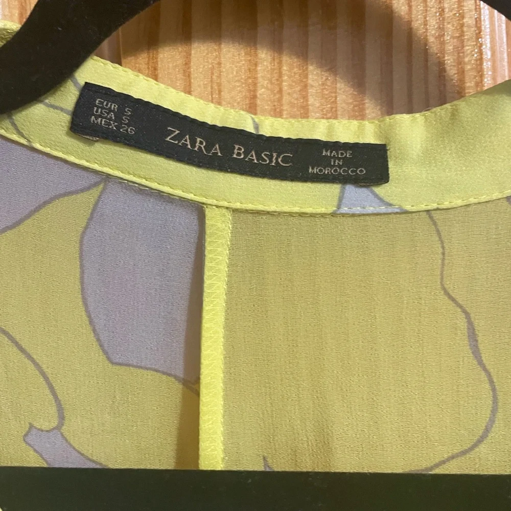 Spring yellow dress - Picture 2 of 2